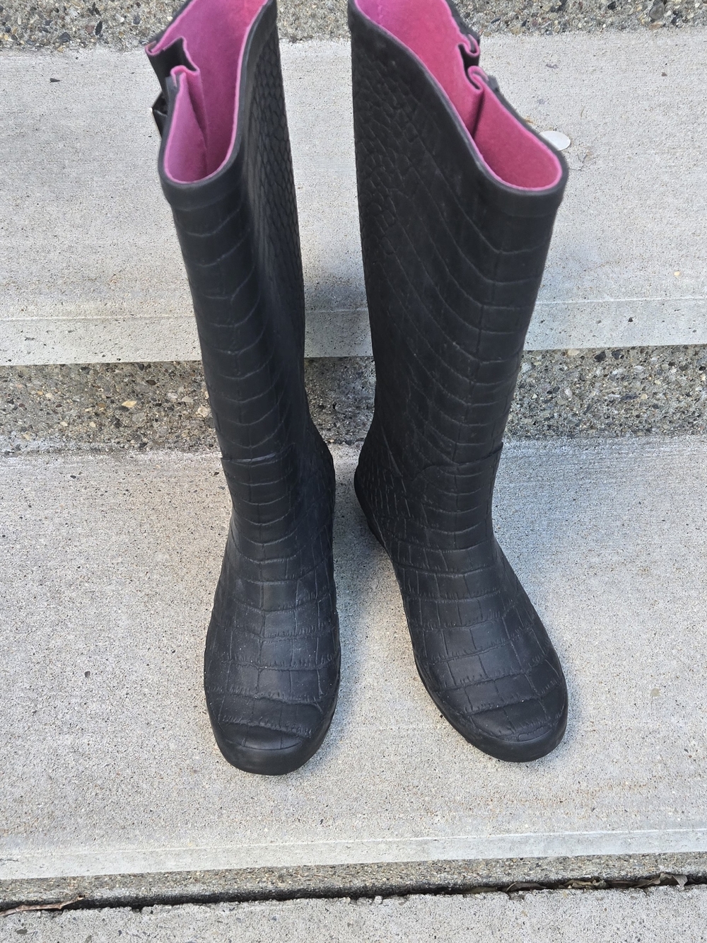 Women’s Black Tall Wedge Rain Boots with Pink Lining Size 6
